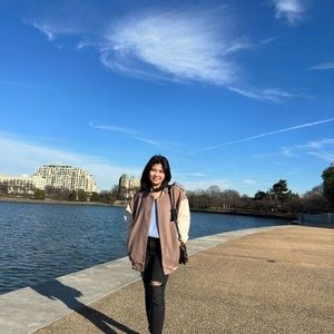 Meet your Posher, Long phụng